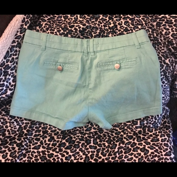 Harper Shorts - Picture 2 of 4